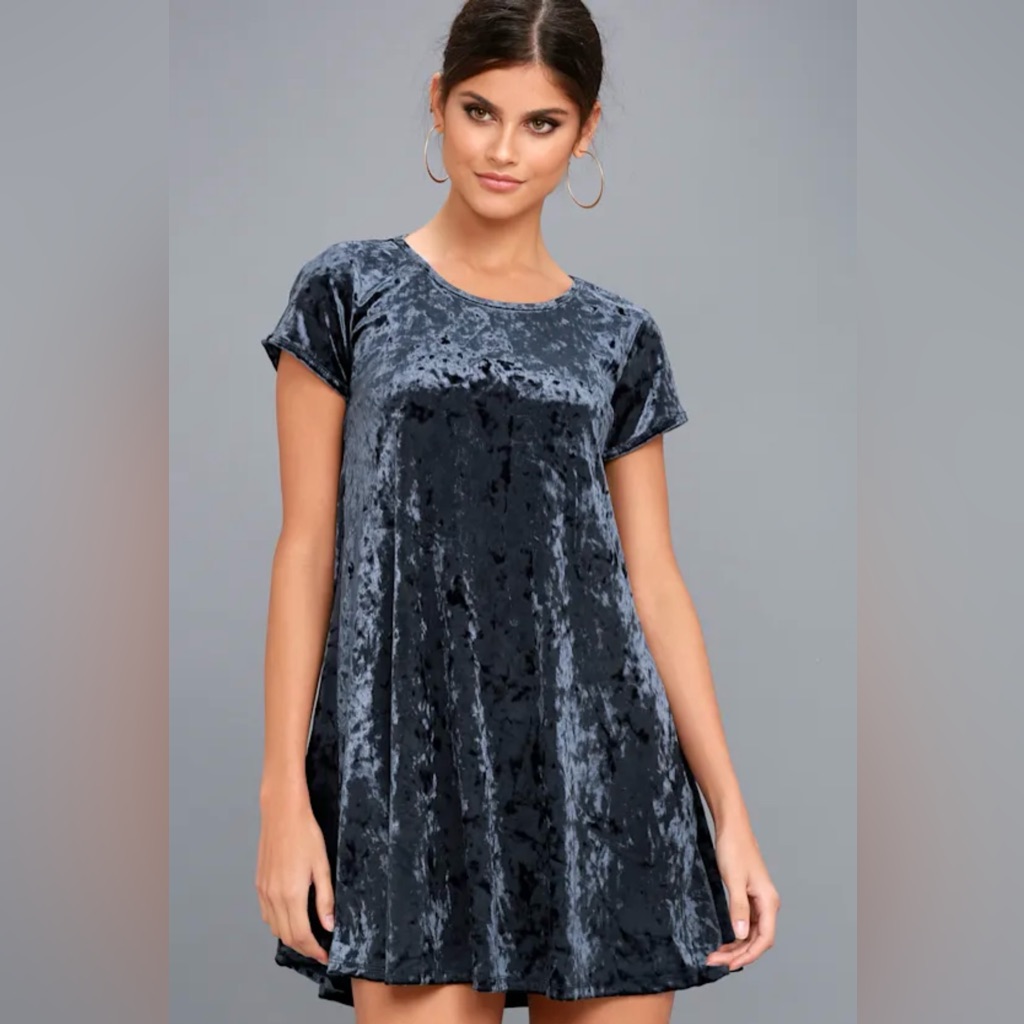 Z Supply Selina Crushed Velvet Midi Dress In Abyss